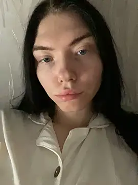 Snapshot of Lisaaa_Alisa chatting on March 6, 7:43 pm Lisaaa Alisa online show from March 6, 7:43 pm