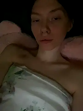 Snapshot of Lisaaa_Alisa chatting on November 21, 4:11 am Lisaaa Alisa online show from November 21, 4:11 am