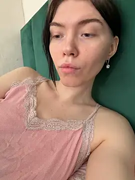 Lisaaa Alisa online show from March 6, 4:40 am