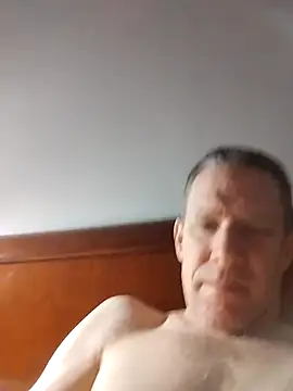 Snapshot of Blondinet92 chatting on February 18, 10:47 pm Blondinet92 online show from February 18, 10:47 pm