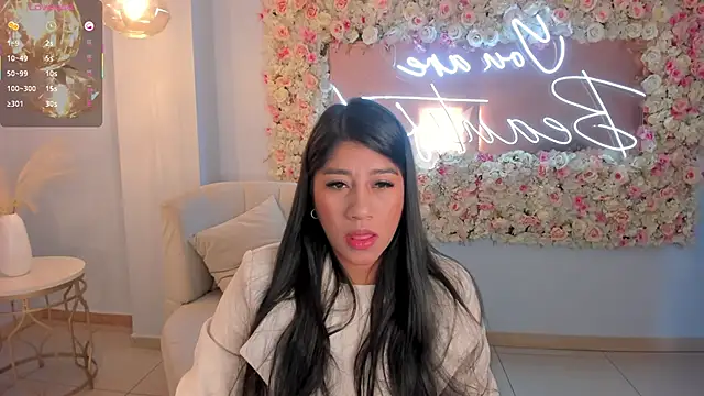 JessicaWilliams1 online show from October 19, 8:50 am