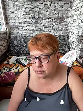 Snapshot of Klio5678 chatting on July 8, 2:40 pm Klio5678 online show from July 8, 2:40 pm