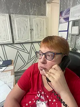 Snapshot of Klio5678 chatting on June 24, 8:28 pm Klio5678 online show from June 24, 8:28 pm