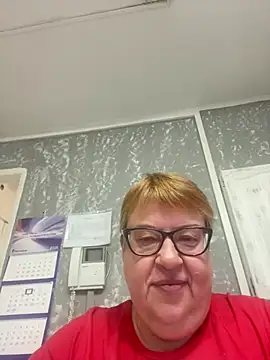Snapshot of Klio5678 chatting on June 4, 8:02 pm Klio5678 online show from June 4, 8:02 pm