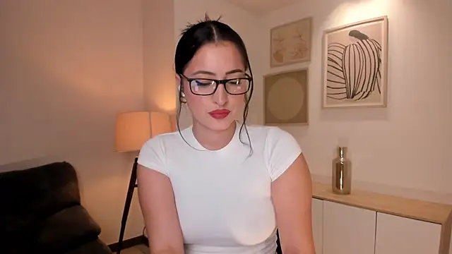 DominiqueVega online show from January 15, 8:45 pm