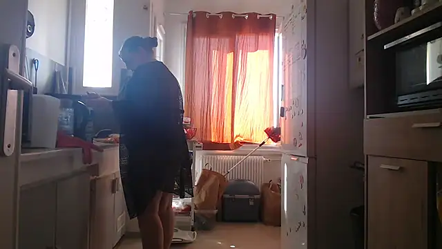 FrancaiseLynne online show from March 20, 3:13 pm