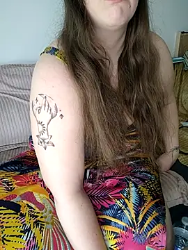 FrancaiseLynne online show from March 16, 2:55 pm