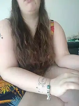 FrancaiseLynne online show from February 16, 9:04 am