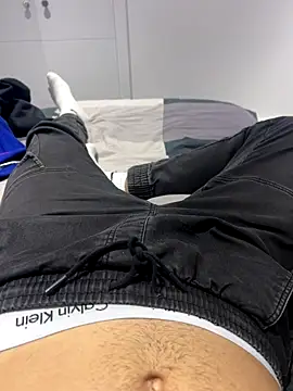 Snapshot of h0rnyguy001 chatting on October 2, 10:02 pm h0rnyguy001 online show from October 2, 10:02 pm