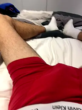 h0rnyguy001 online show from November 4, 10:35 pm