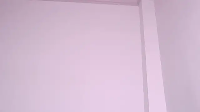 caarlywhitee online show from April 12, 1:31 am