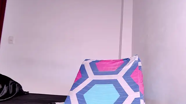 caarlywhitee online show from March 19, 1:27 am