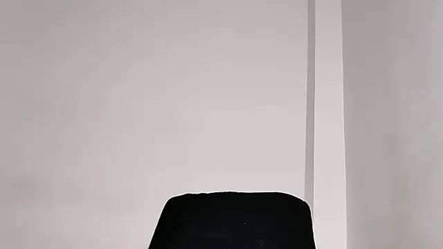 caarlywhitee online show from January 17, 2:04 am