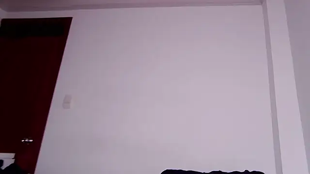 caarlywhitee online show from March 26, 1:15 am