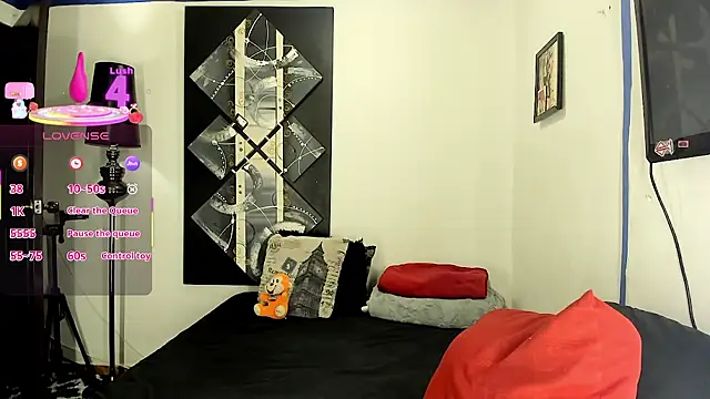 SARAMISHA online show from April 3, 4:19 am