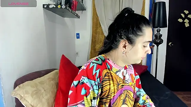 Snapshot of SARAMISHA chatting on October 17, 5:15 pm SARAMISHA online show from October 17, 5:15 pm