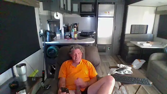 lateniter online show from March 25, 11:03 pm