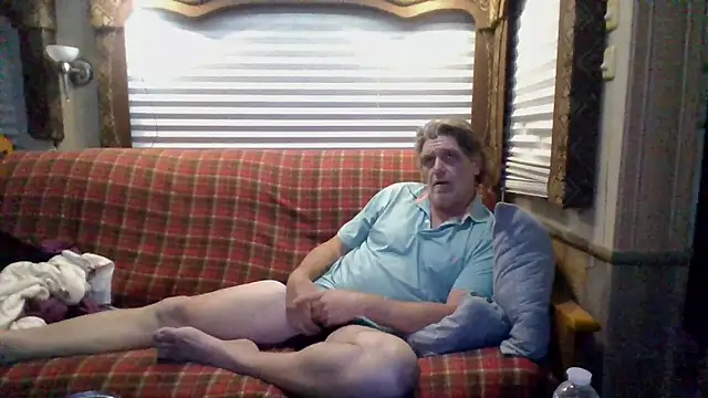 lateniter online show from February 22, 7:00 am