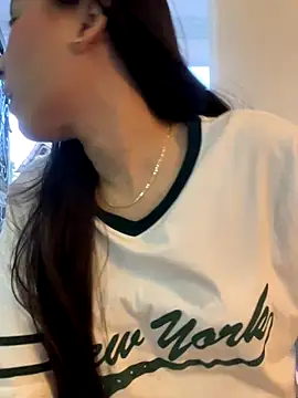 LittleDoll    online show from November 6, 10:36 pm