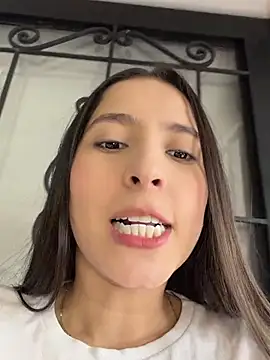 LittleDoll    online show from April 8, 12:06 pm