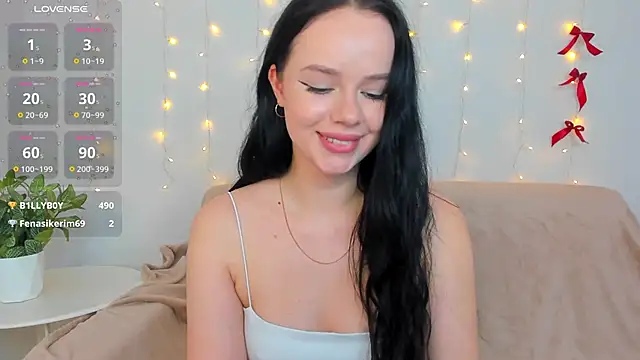 Lori  Hell online show from February 3, 5:40 am