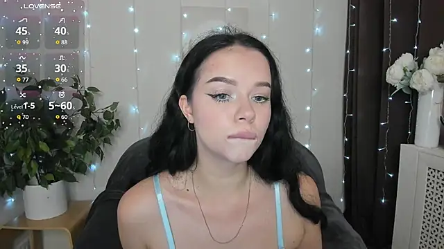 Lori  Hell online show from October 7, 2:23 am