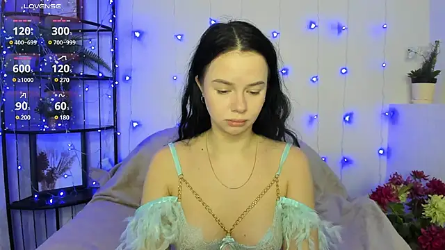 Lori  Hell online show from February 11, 2:46 am