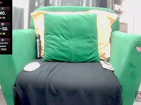 Snapshot of nina9384 chatting on February 7, 7:49 pm nina9384 online show from February 7, 7:49 pm