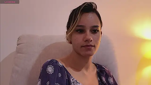 SamanthaWatson online show from March 26, 2:10 am