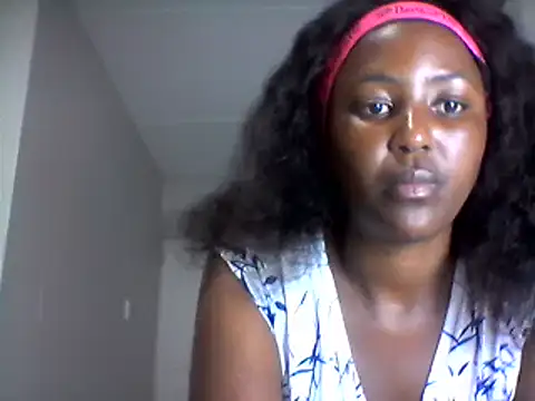 Snapshot of officialkhakes_za chatting on February 28, 6:29 pm officialkhakes za online show from February 28, 6:29 pm