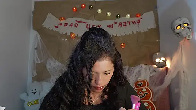 Snapshot of nerak_1a_ chatting on October 23, 7:34 pm nerak 1a online show from October 23, 7:34 pm