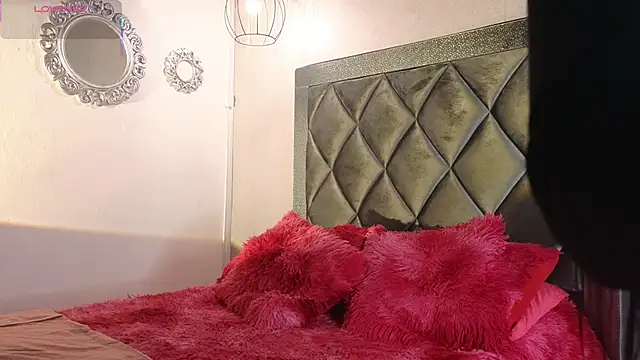 ashley brend online show from January 17, 9:18 pm