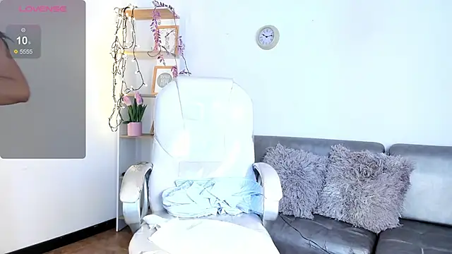 Snapshot of Issa_cooper chatting on November 3, 3:04 pm Issa cooper online show from November 3, 3:04 pm