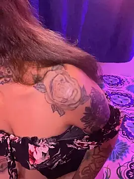 Snapshot of LiliJones_ chatting on November 17, 1:26 pm LiliJones online show from November 17, 1:26 pm