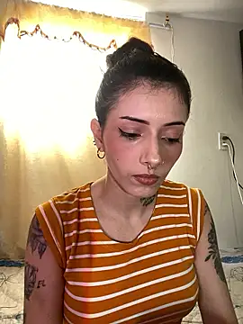 LiliJones  online show from January 15, 5:49 pm