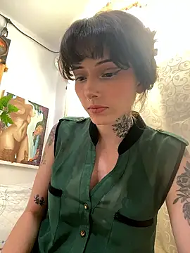 LiliJones  online show from January 10, 6:25 pm