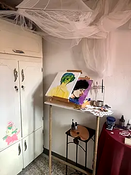 LiliJones  online show from October 1, 5:06 pm