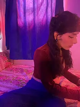 LiliJones  online show from December 16, 4:44 pm