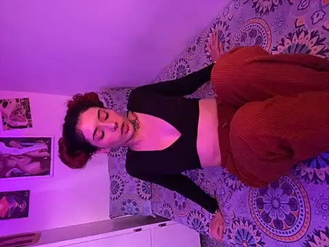 LiliJones  online show from March 15, 10:22 pm