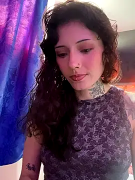 Snapshot of LiliJones_ chatting on November 5, 4:21 pm LiliJones online show from November 5, 4:21 pm