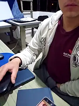 Snapshot of 97banana chatting on March 23, 3:21 am 97banana online show from March 23, 3:21 am