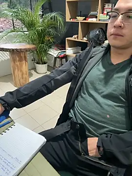 Snapshot of 97banana chatting on September 17, 11:07 pm 97banana online show from September 17, 11:07 pm