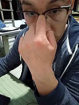 Snapshot of 97banana chatting on March 18, 2:18 am 97banana online show from March 18, 2:18 am