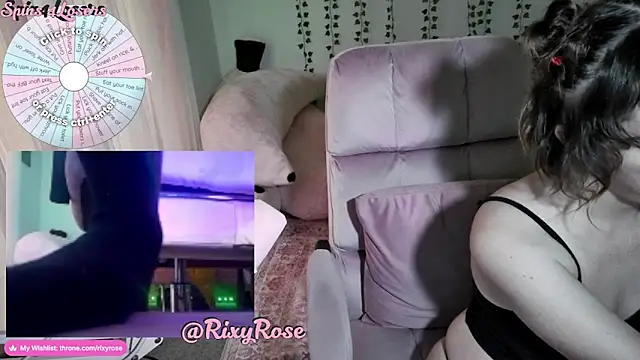 Trixyrose online show from August 9, 1:17 pm