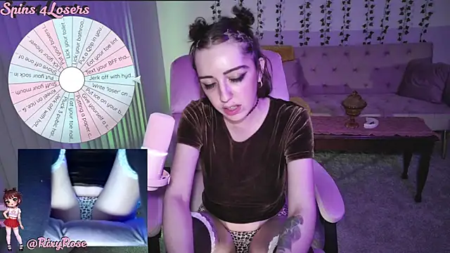 Trixyrose online show from April 13, 3:32 am