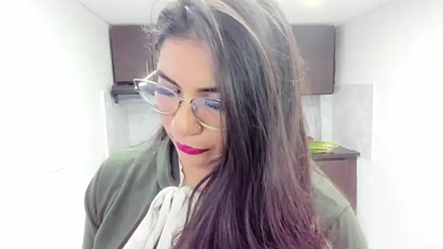 Luna Dumont online show from December 2, 11:12 am