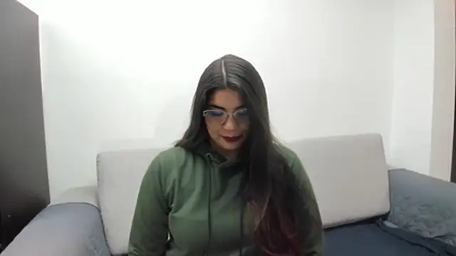 Luna Dumont online show from December 4, 11:09 am