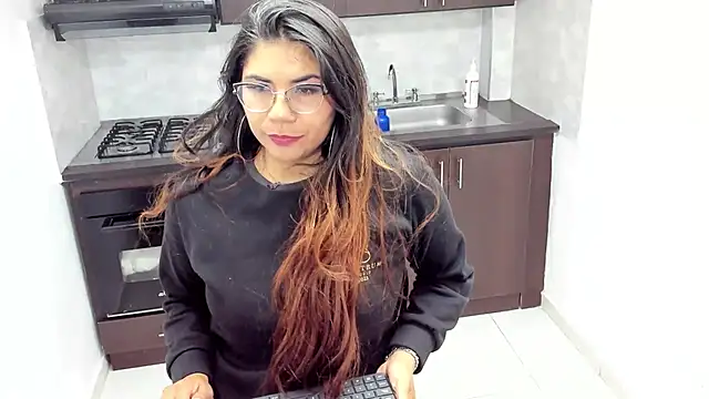 Snapshot of Luna_Dumont chatting on March 11, 11:12 am Luna Dumont online show from March 11, 11:12 am