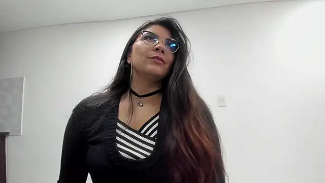 Snapshot of Luna_Dumont chatting on October 5, 11:23 am Luna Dumont online show from October 5, 11:23 am