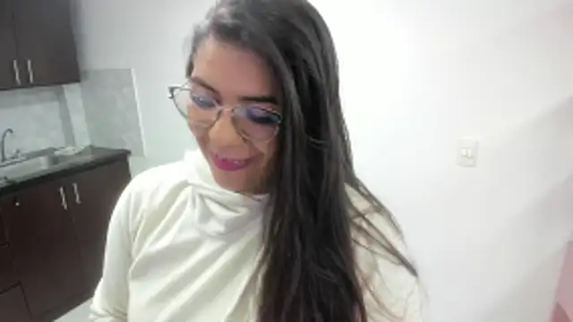 Luna Dumont online show from December 18, 11:25 am